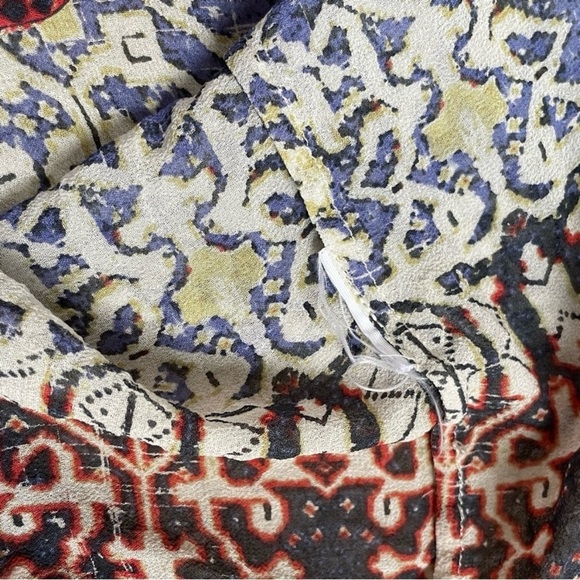 Joie Frazier Silk Blouse Semi Sheer Blue Red Southwest Print Women's Size XS - Picture 6 of 9